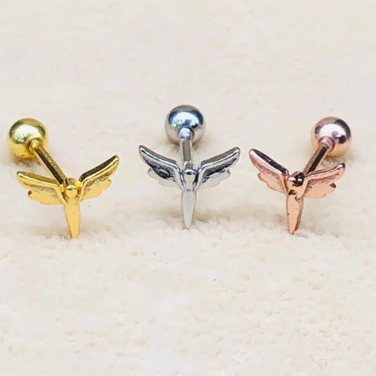Engel Michael Tragus Piercing – Majestätisches Ohrpiercing mit einem Engelsflügel-Design