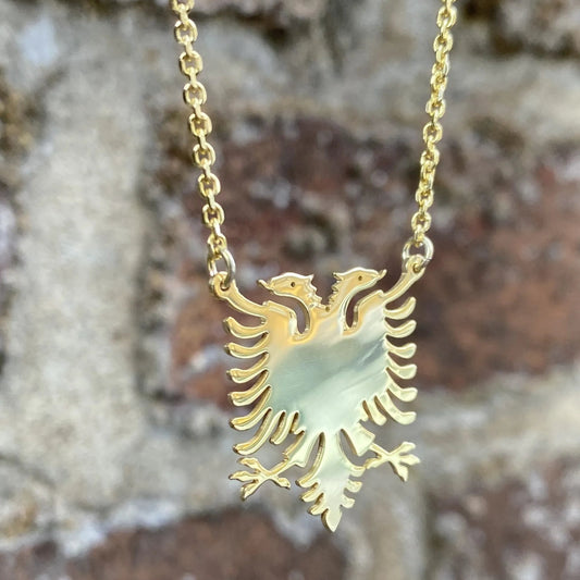 Albanischer Adler Halskette – Stolz, Stärke, Identität zum Tragen