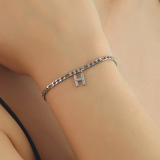 Buchstaben Armband – Dein Buchstabe, Dein Stil