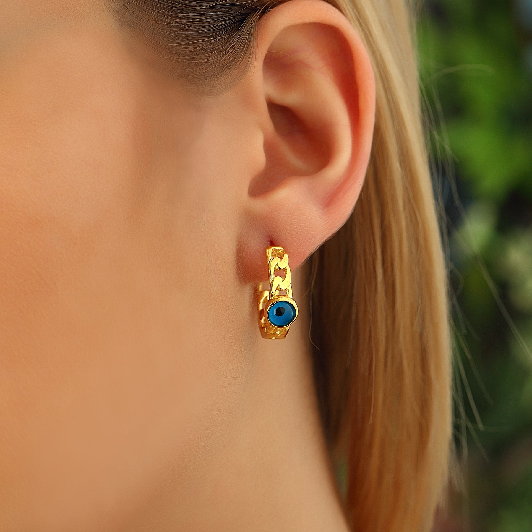 Schöne Ohrringe mit Nazar – Schützen Sie sich mit Stil